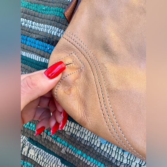 Y2K Vintage Tan Coach SoHo Bag - Picture 6 of 11